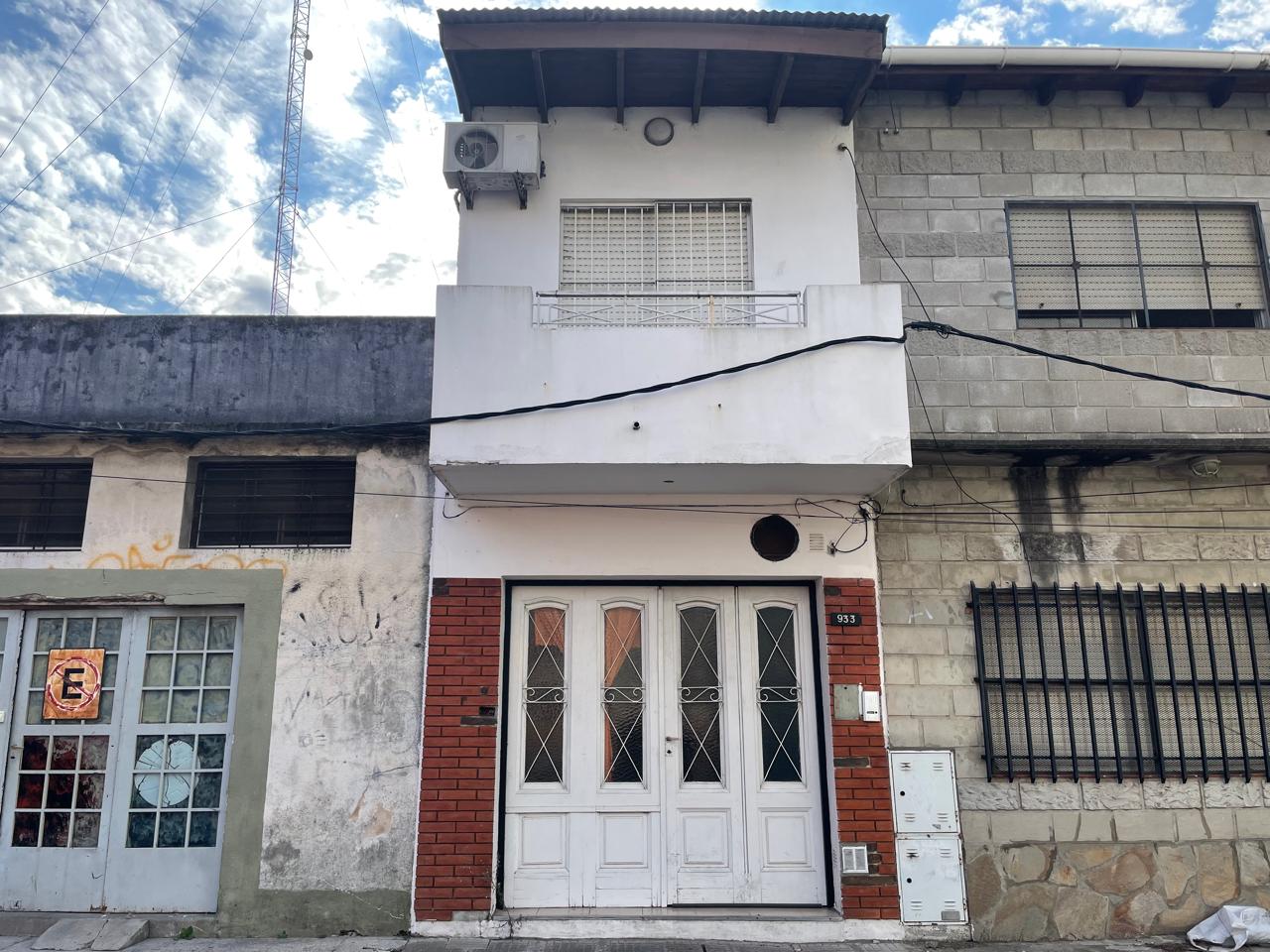 Pasaje Chubut 933 y Brown